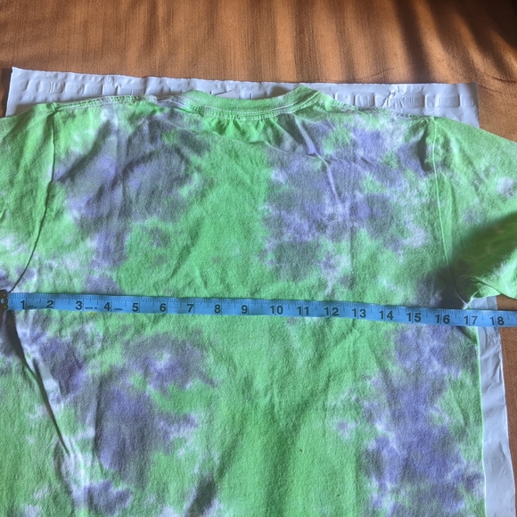 Let's Call The Exorcist Acid Wash T-Shirt By Steven Rhodes Hot Topic Exclusive - Picture 5 of 6